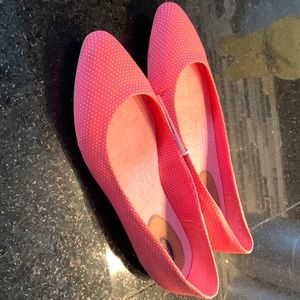 NWB DR SCHOLLS coral polka dot flats 8